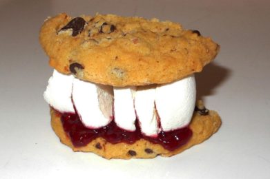 activité enfant halloween - cuisine - dentier zombie cookies
