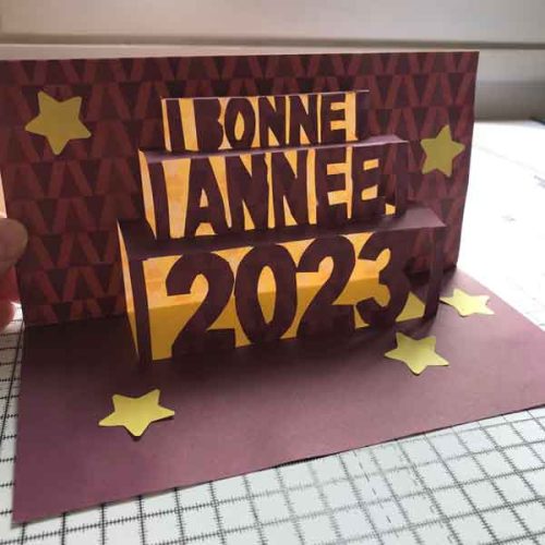 Carte De Vœux Pop Up Favour. Une œuvre D'art Délicate Qui Surprend